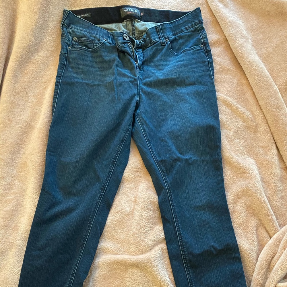 Torrid bombshell skinny size 18